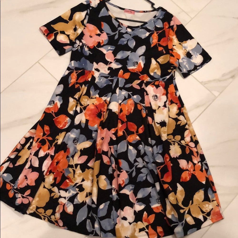 Flowered maternity dress